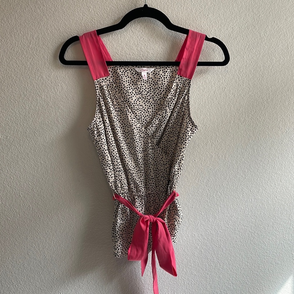 Sleeveless faux wrap blouse w/tie  💕 - Picture 2 of 5
